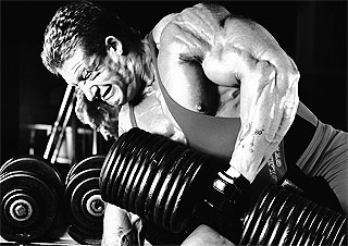 6x Mr. Olympia Dorian Yates doing DB Rows